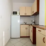Maris شقة *