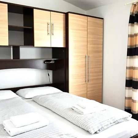 Maris * Starigrad Paklenica