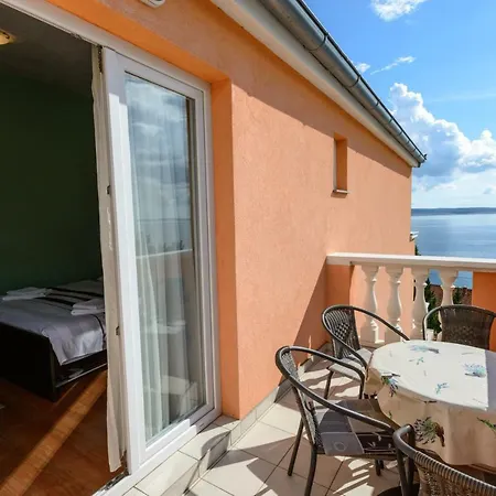 Maris Apartment
