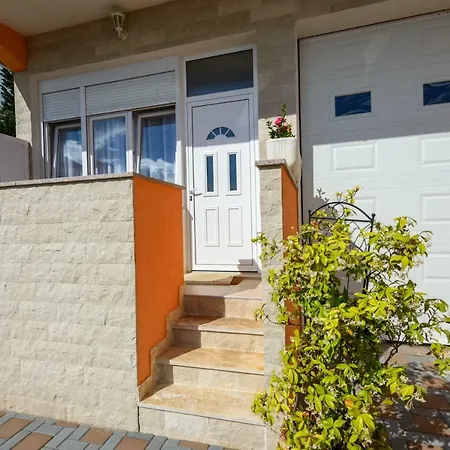 Maris * Starigrad Paklenica