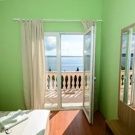 Maris Apartment